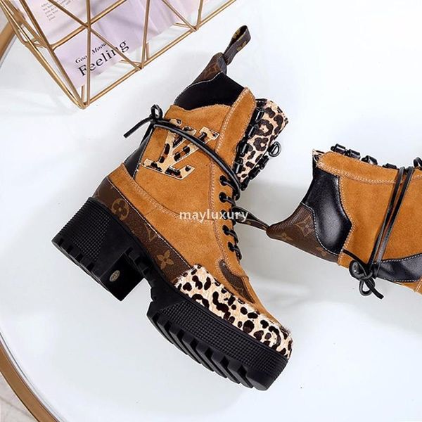 new winter women fashion ankle boots lace -up martin boots snow warm 2020 laureate platform desert boot chaussures de femme lady shoes luxur, Black
new winter women fashion ankle boots lace -up martin boots snow warm 2020 laureate platform desert boot chaussures de femme lady shoes luxur, Black