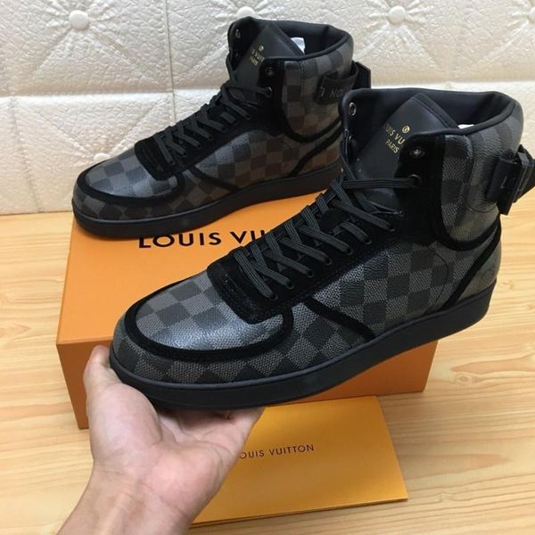 010 high-quality men's designer casual sports shoes trendy brand outdoor casual shoes, fast delivery in the original box, Black
010 high-quality men's designer casual sports shoes trendy brand outdoor casual shoes, fast delivery in the original box, Black