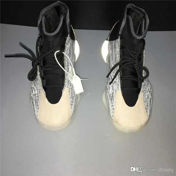 2020 original kanye west basketball shoes quantum 3m reflective suede overlays men sports sneakers designer running shoes eg1535 with box
2020 original kanye west basketball shoes quantum 3m reflective suede overlays men sports sneakers designer running shoes eg1535 with box
