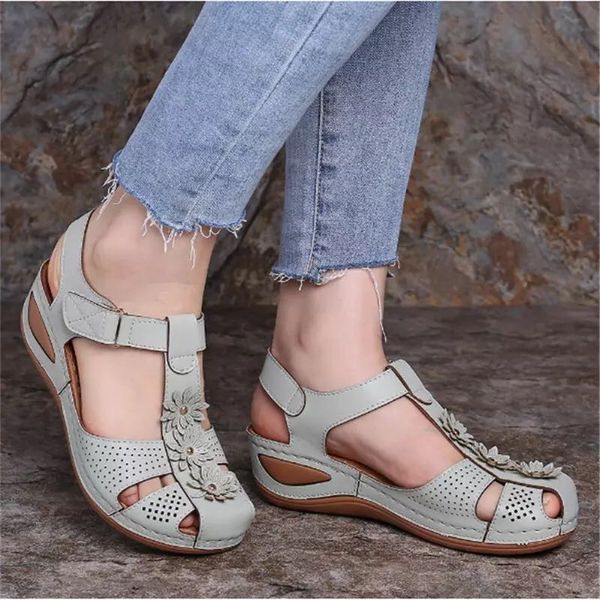 ladies fashion sandals woman 2020 summer hook loops women wedges women's platform casual female beach shoes plus size 36-43, Black
ladies fashion sandals woman 2020 summer hook loops women wedges women's platform casual female beach shoes plus size 36-43, Black