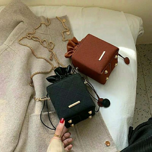 мини кошельки цепи сцепления сумки сумка дама crossbody сумка высокого качество женщины мессенджер-мешок
мини кошельки цепи сцепления сумки сумка дама crossbody сумка высокого качество женщины мессенджер-мешок