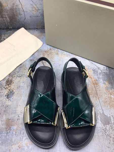 the new web celebrity summer 2020 is the same as the classic cross contrast sports style casual platform sandals fashion women's shoes, Black
the new web celebrity summer 2020 is the same as the classic cross contrast sports style casual platform sandals fashion women's shoes, Black