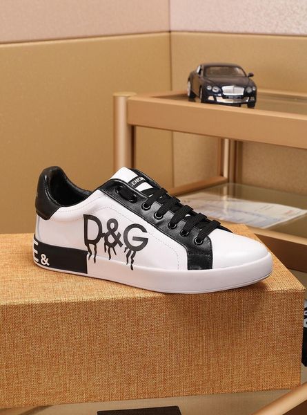2020c new men and women exquisite hand-painted lace-up casual sports shoes, high-quality fashion wild couple party shoes, size: 35-45, Black
2020c new men and women exquisite hand-painted lace-up casual sports shoes, high-quality fashion wild couple party shoes, size: 35-45, Black