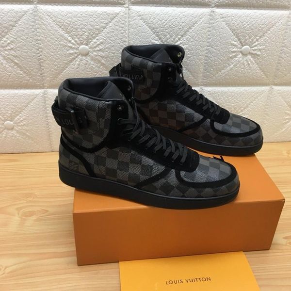 049 high-quality men's designer casual sports shoes trendy brand outdoor casual shoes, fast delivery in the original box, Black
049 high-quality men's designer casual sports shoes trendy brand outdoor casual shoes, fast delivery in the original box, Black