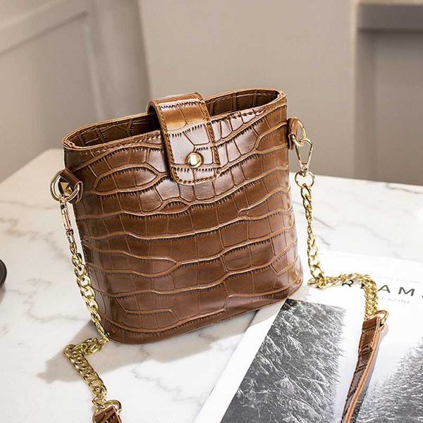 new crocodile pattern bucket bag women luxury shoulder bag fashion chain messenger designer crossbody lady handbag bolso
new crocodile pattern bucket bag women luxury shoulder bag fashion chain messenger designer crossbody lady handbag bolso