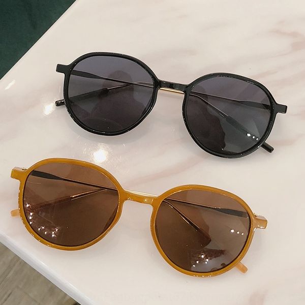 2020 new korean style ins round frame sun sun metal thin face milk tea internet celebrity with sun glasses street glasses, White;black 
2020 new korean style ins round frame sun sun metal thin face milk tea internet celebrity with sun glasses street glasses, White;black