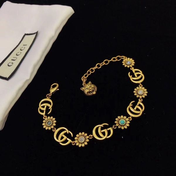 gold luxury designer jewelry women bracelets floral diamond designer bracelet for engagement fashion elegant bracelet with box, Black
gold luxury designer jewelry women bracelets floral diamond designer bracelet for engagement fashion elegant bracelet with box, Black