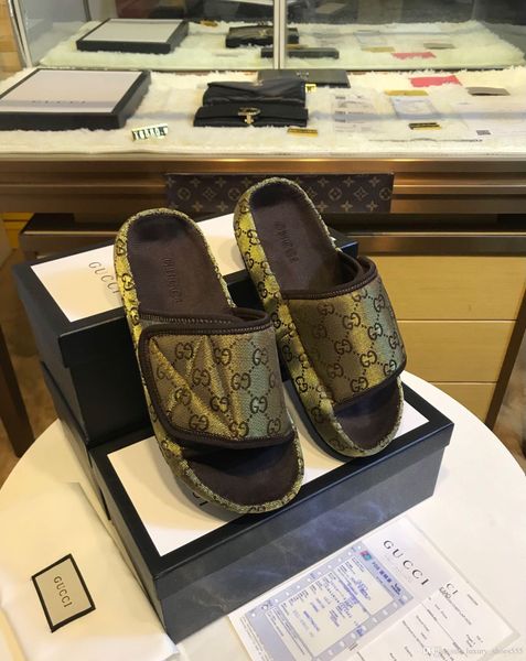 2020 latest black leather casual slippers couple casual shoes fashion trend comfortable shoe size 36-45 type 39745400575b
2020 latest black leather casual slippers couple casual shoes fashion trend comfortable shoe size 36-45 type 39745400575b