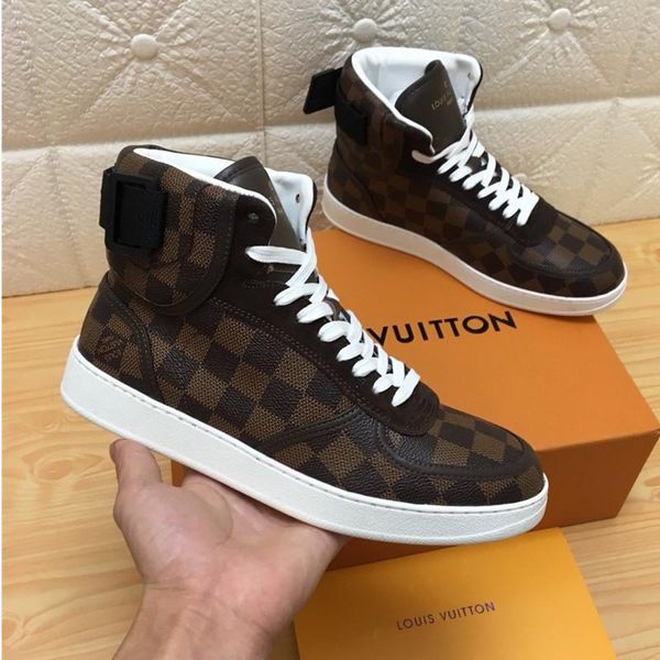 093 high-quality men's designer casual sports shoes trendy brand outdoor casual shoes, fast delivery in the original box, Black
093 high-quality men's designer casual sports shoes trendy brand outdoor casual shoes, fast delivery in the original box, Black