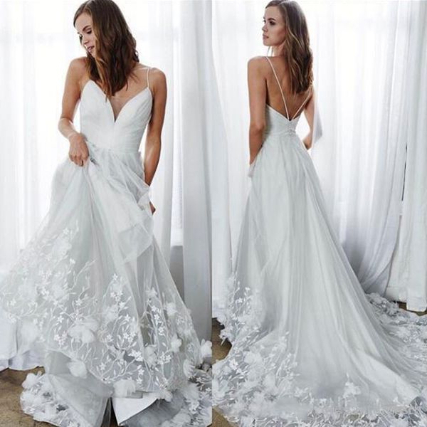 new arrivals spaghetti straps wedding dresses appliques lace deep v-neck long dress sweep train bridal gowns robe de mariee 2020, White
new arrivals spaghetti straps wedding dresses appliques lace deep v-neck long dress sweep train bridal gowns robe de mariee 2020, White