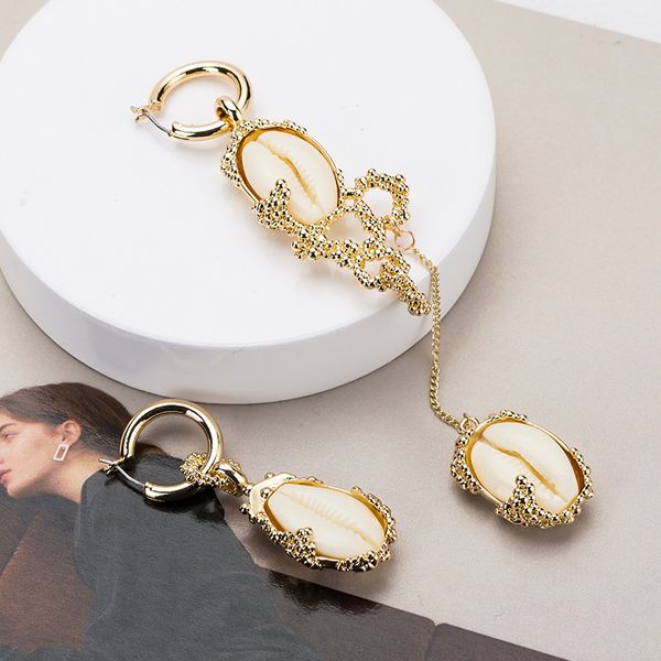 fashion exaggerated creative alloy earrings female asymmetric conch new earring, Golden
fashion exaggerated creative alloy earrings female asymmetric conch new earring, Golden