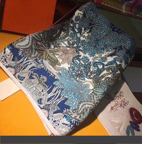90*90cm luxury women scarves 100% real silk scarf square scarfs and shawls wraps hijabs beautiful luxury lady's scarves brand new desig, Blue;gray
90*90cm luxury women scarves 100% real silk scarf square scarfs and shawls wraps hijabs beautiful luxury lady's scarves brand new desig, Blue;gray
