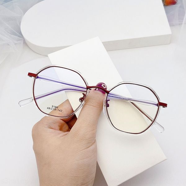 9186 irregular polygon ring plain thickened legs full frame versatile myopia frame for glasses glasses couples, Silver
9186 irregular polygon ring plain thickened legs full frame versatile myopia frame for glasses glasses couples, Silver