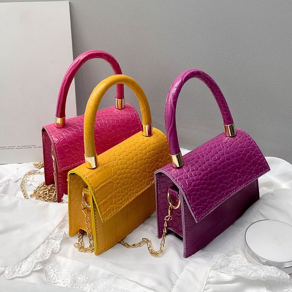 small shoulder bag with crocodile skin design for summer 2020, smooth pu leather cross bag for women, simple bag for women
small shoulder bag with crocodile skin design for summer 2020, smooth pu leather cross bag for women, simple bag for women