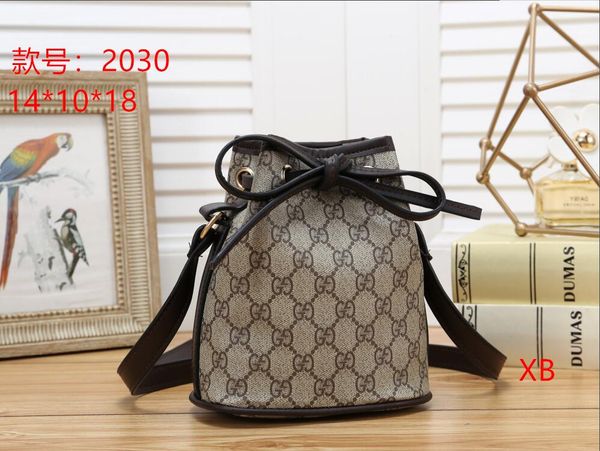 deisigner shoulder bag for women chest pack lady tote chains handbags presbyopic purse messenger bag designer handbags
deisigner shoulder bag for women chest pack lady tote chains handbags presbyopic purse messenger bag designer handbags
