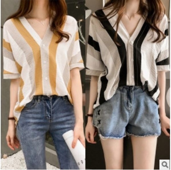 2020 new fashion loose large size v-neck striped shirt women's short sleeve shirt good quality, White 
2020 new fashion loose large size v-neck striped shirt women's short sleeve shirt good quality, White
