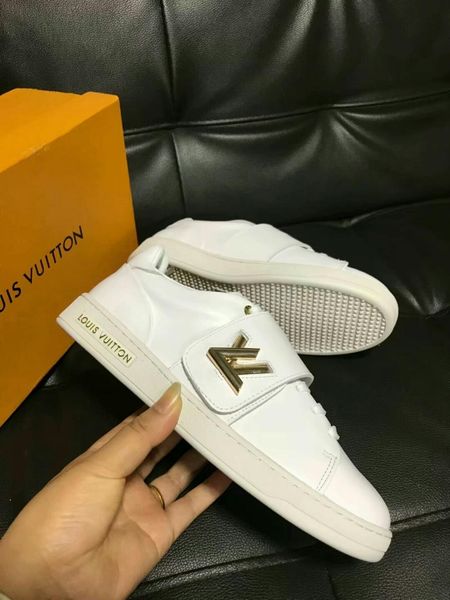 2021-a2020 new trend printing leather casual shoes men and women outdoor sports shoes fashion wild party lovers shoes code 35 -45, Black
2021-a2020 new trend printing leather casual shoes men and women outdoor sports shoes fashion wild party lovers shoes code 35 -45, Black