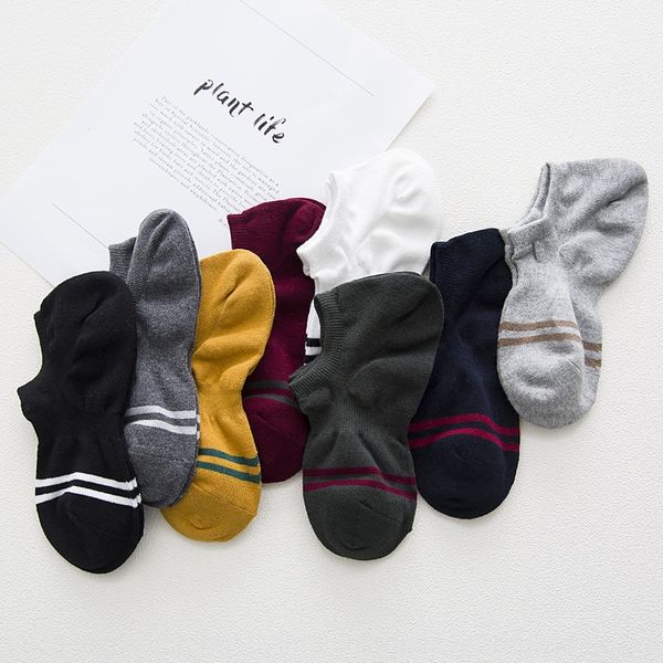 17 autumn new men's cotton striped two-bar large heel boat and socks waist-tied boat socksstyle men's socks, Black
17 autumn new men's cotton striped two-bar large heel boat and socks waist-tied boat socksstyle men's socks, Black