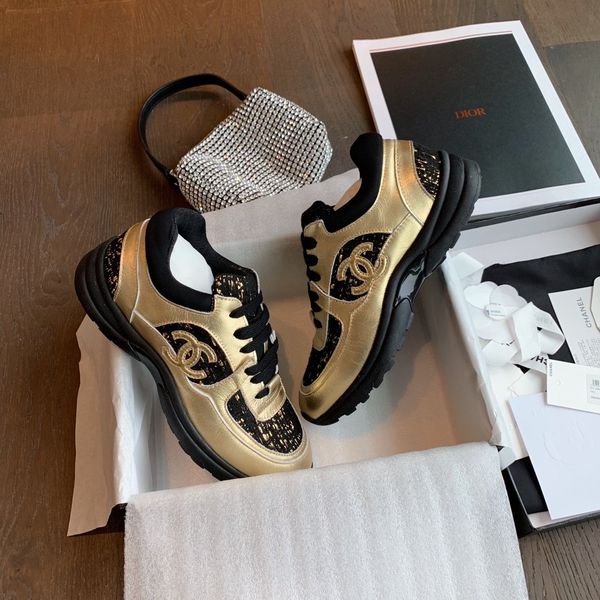 2020ss classic patent suede leather sneakers womens designer trainers calfskin fabric women flat shoes with colorful insole with box 35-40
2020ss classic patent suede leather sneakers womens designer trainers calfskin fabric women flat shoes with colorful insole with box 35-40