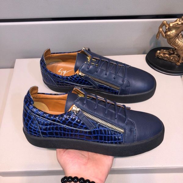 2019a limited edition new leather personality color matching casual shoes, men's wild sports shoes, original box packaging: 38-44, Black
2019a limited edition new leather personality color matching casual shoes, men's wild sports shoes, original box packaging: 38-44, Black