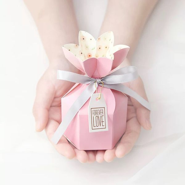 2020 new style candy packaging paper box pink/tiffany blue flower gift boxes with ribbon love tags wedding decoration 10pcs/lot
2020 new style candy packaging paper box pink/tiffany blue flower gift boxes with ribbon love tags wedding decoration 10pcs/lot