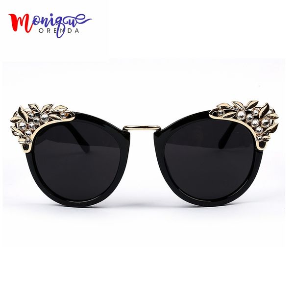 new 2020 women sunglasses jewelry flower rhinestone decoration sun glasses vintage shades eyewear gafas de sol z1, White;black
new 2020 women sunglasses jewelry flower rhinestone decoration sun glasses vintage shades eyewear gafas de sol z1, White;black