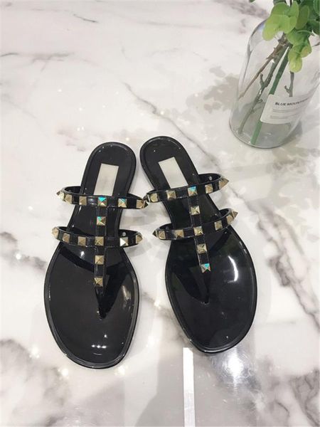 2020 summer luxury rivet flat jelly shoes women slippers brand designer round toe ladies new stylus beach sandals slides shoes, Black
2020 summer luxury rivet flat jelly shoes women slippers brand designer round toe ladies new stylus beach sandals slides shoes, Black