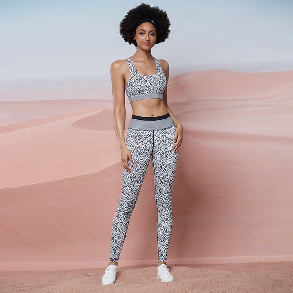 new sports suit vest vestleopard print yoga sleeveless vest seamless cropped pants nude fitness suit for women, White;black
new sports suit vest vestleopard print yoga sleeveless vest seamless cropped pants nude fitness suit for women, White;black