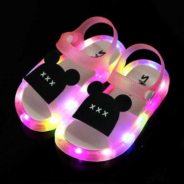 2020 new flash lamp and for boys and girls anti-skid sandals casual sandals for kids outdoor buckle tide, Black;red
2020 new flash lamp and for boys and girls anti-skid sandals casual sandals for kids outdoor buckle tide, Black;red