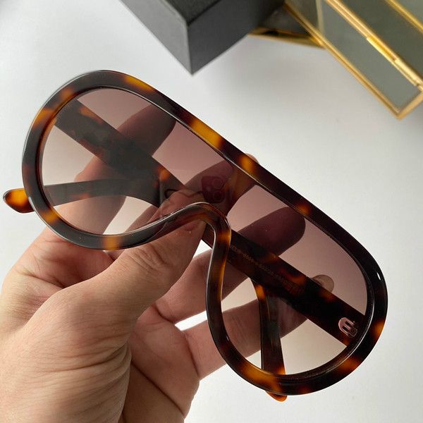 6558 womens designer sunglasses big square frame metal glasses charming elegant style anti-uv400 lens leisure eyewear with 2020, White;black
6558 womens designer sunglasses big square frame metal glasses charming elegant style anti-uv400 lens leisure eyewear with 2020, White;black