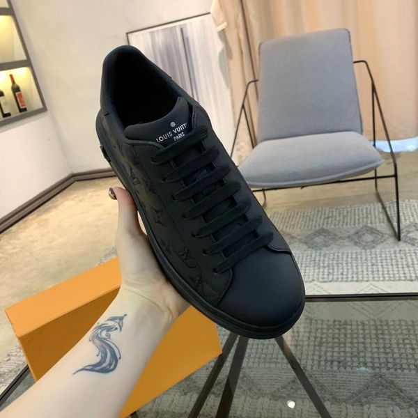 new11 fashion casual men's shoes wild personality sports shoes outdoor comfort pattern flat men's shoes original box packaging fas, Black
new11 fashion casual men's shoes wild personality sports shoes outdoor comfort pattern flat men's shoes original box packaging fas, Black