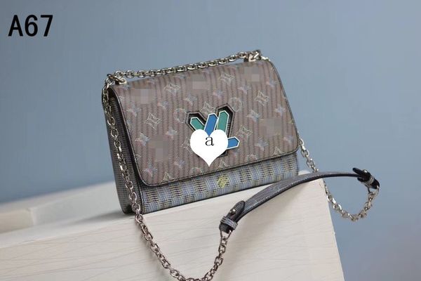 luxurious women messenger bag lady high capacity shoulder crossbody bag female casual zipper oxford cloth canvas handbag shopping purse 
luxurious women messenger bag lady high capacity shoulder crossbody bag female casual zipper oxford cloth canvas handbag shopping purse