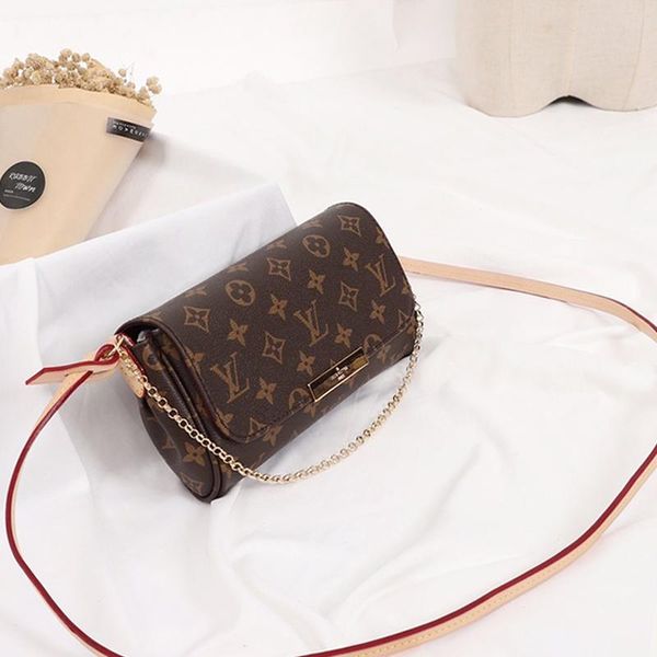 fast delivery women bags chain design luxury leather mini womens bag crossbody vintage small flap shoulder bags messenger bag 
fast delivery women bags chain design luxury leather mini womens bag crossbody vintage small flap shoulder bags messenger bag