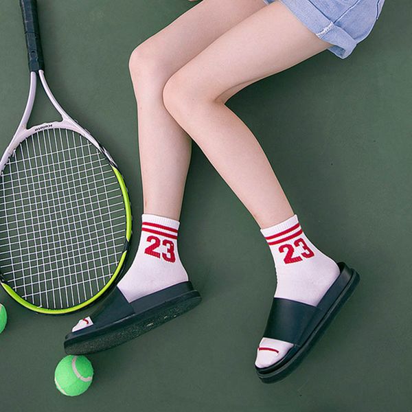 neue damen sport socken koreanische version der rohr baumwolle frhling medium dicke zwei bars studenten wei baumwolle damen so, Black 
neue damen sport socken koreanische version der rohr baumwolle frhling medium dicke zwei bars studenten wei baumwolle damen so, Black