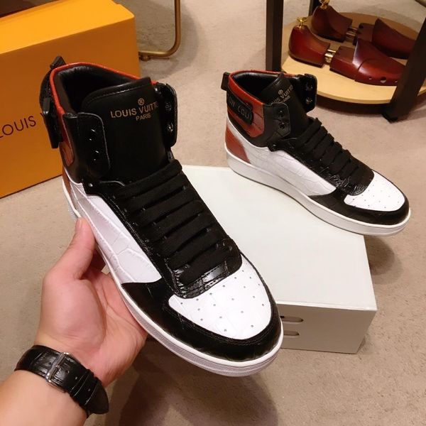 2019r luxury fashion leather men's high-casual shoes, fashion outdoor wild sports shoes, original box packaging
2019r luxury fashion leather men's high-casual shoes, fashion outdoor wild sports shoes, original box packaging