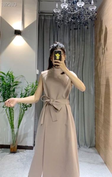 fashion women sleeveless dress o-neck empire belt slim 2020 lady runway office mid-calf dresses, Black;gray
fashion women sleeveless dress o-neck empire belt slim 2020 lady runway office mid-calf dresses, Black;gray