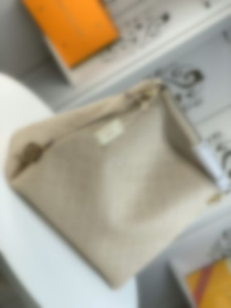 m40249 m93450fashion bags totesnew fashion bag designer handbag shoulder bag, luxury woman handbag bag, delivery
m40249 m93450fashion bags totesnew fashion bag designer handbag shoulder bag, luxury woman handbag bag, delivery