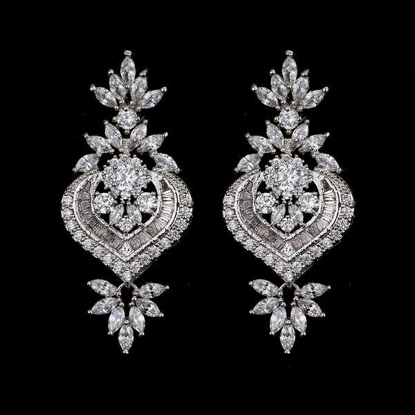 2020 z new luxury flower pendant pendant earrings with shiny cz brincos bride bride wedding party jewelry festive birthday gift, Golden;silver
2020 z new luxury flower pendant pendant earrings with shiny cz brincos bride bride wedding party jewelry festive birthday gift, Golden;silver