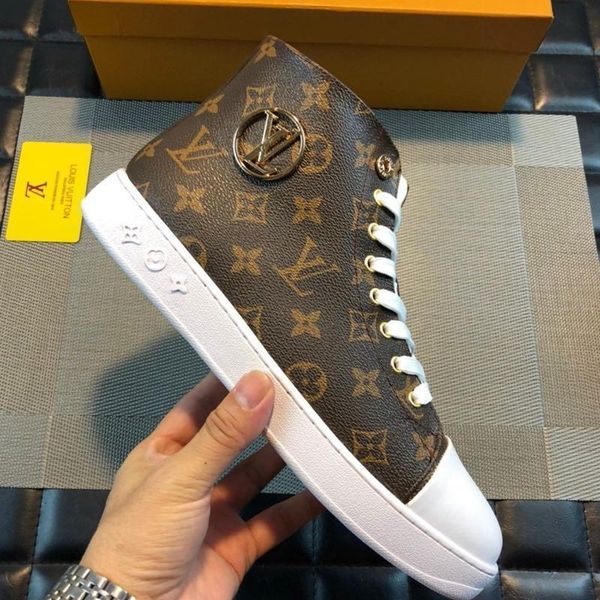 2020qp new luxury men's casual fashion sneakers for sale, outdoor travel, sports laces, original box, fast delivery, Black
2020qp new luxury men's casual fashion sneakers for sale, outdoor travel, sports laces, original box, fast delivery, Black