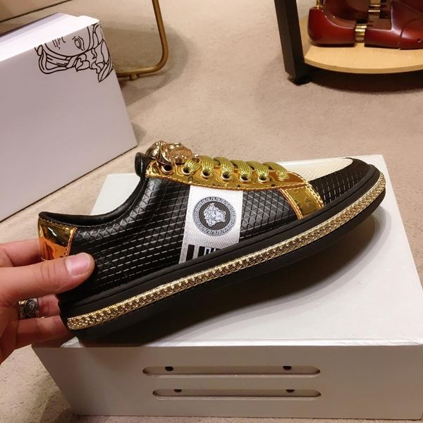 2020-2019m white tide brand limited edition men's casual shoes, fashion sports shoes, original packaging shoe box delivery, yardage: 38
2020-2019m white tide brand limited edition men's casual shoes, fashion sports shoes, original packaging shoe box delivery, yardage: 38