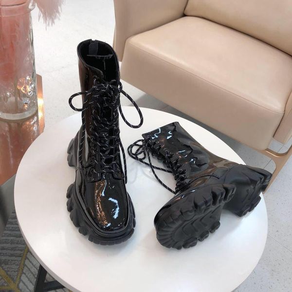 2020n autumn and winter new belt buckle chain locomotive platform martin boots female leather thick with lace boots women
2020n autumn and winter new belt buckle chain locomotive platform martin boots female leather thick with lace boots women