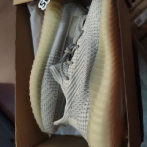 asriel israfil sneakers earth cloud white citrin black non reflective men women sport running shoe with box size 36-48
asriel israfil sneakers earth cloud white citrin black non reflective men women sport running shoe with box size 36-48