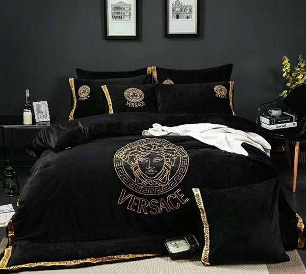 black grade goddess bedding suit fashion grid design v letter quilt cover 4 pieces bedding sets668
black grade goddess bedding suit fashion grid design v letter quilt cover 4 pieces bedding sets668