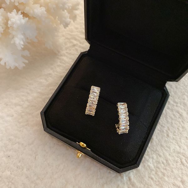 2020 korean micro pave zircon hoop earrings for women cz elegant circle boucle d'oreille oorbellen sweet wedding jewelry gift, Golden;silver
2020 korean micro pave zircon hoop earrings for women cz elegant circle boucle d'oreille oorbellen sweet wedding jewelry gift, Golden;silver