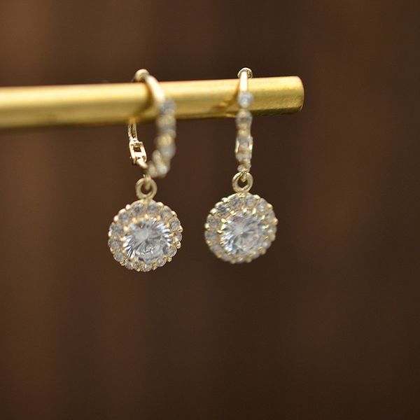 luxury female white hoop earrings trendy gold wedding earrings for women crystal rainbow zircon stone, Golden;silver
luxury female white hoop earrings trendy gold wedding earrings for women crystal rainbow zircon stone, Golden;silver