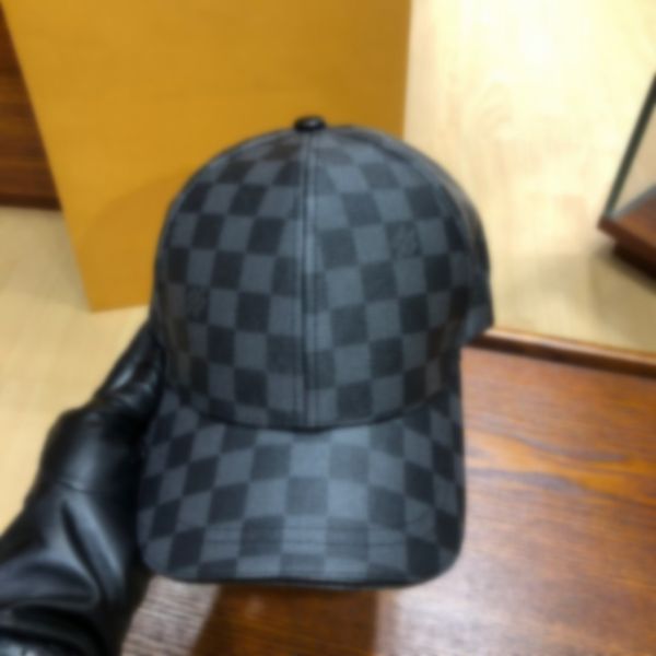 luxury designer brand fashion baseball cap hat summer hat tourist street sunshade cool hat couples 20070629z, Blue;gray
luxury designer brand fashion baseball cap hat summer hat tourist street sunshade cool hat couples 20070629z, Blue;gray