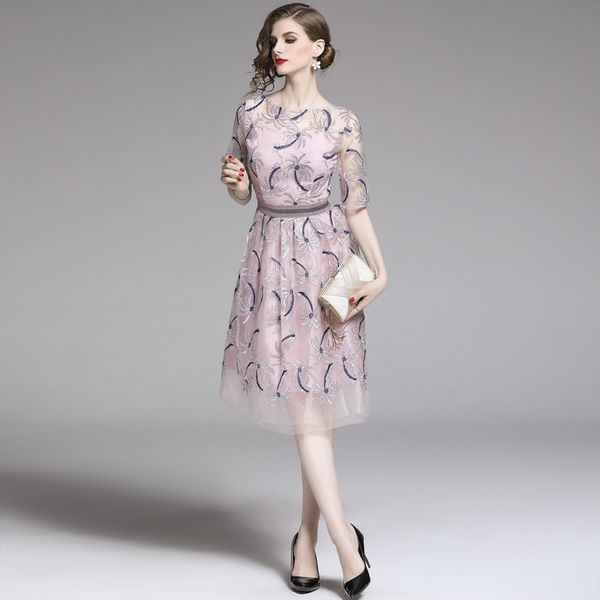 2019 autumn pink colour nation wind heavy embroidery gauze hollow out split joint self-cultivation long fund dress, White;black
2019 autumn pink colour nation wind heavy embroidery gauze hollow out split joint self-cultivation long fund dress, White;black