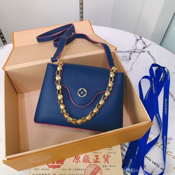 classic lady's handbag 5a high-end custom quality handbag fashion business casual style metal accessories with long shoulder strapad
classic lady's handbag 5a high-end custom quality handbag fashion business casual style metal accessories with long shoulder strapad