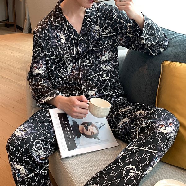wind ice and snow couple pajamas female autumn black net red wind men's simulation home clothes home clothes silk simulated silk, Blue;red
wind ice and snow couple pajamas female autumn black net red wind men's simulation home clothes home clothes silk simulated silk, Blue;red