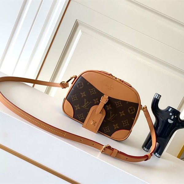 new women's one-shoulder bag 7a high-end custom quality diagonal cross bag fashion style gold metal accessories with long shoulder stra
new women's one-shoulder bag 7a high-end custom quality diagonal cross bag fashion style gold metal accessories with long shoulder stra